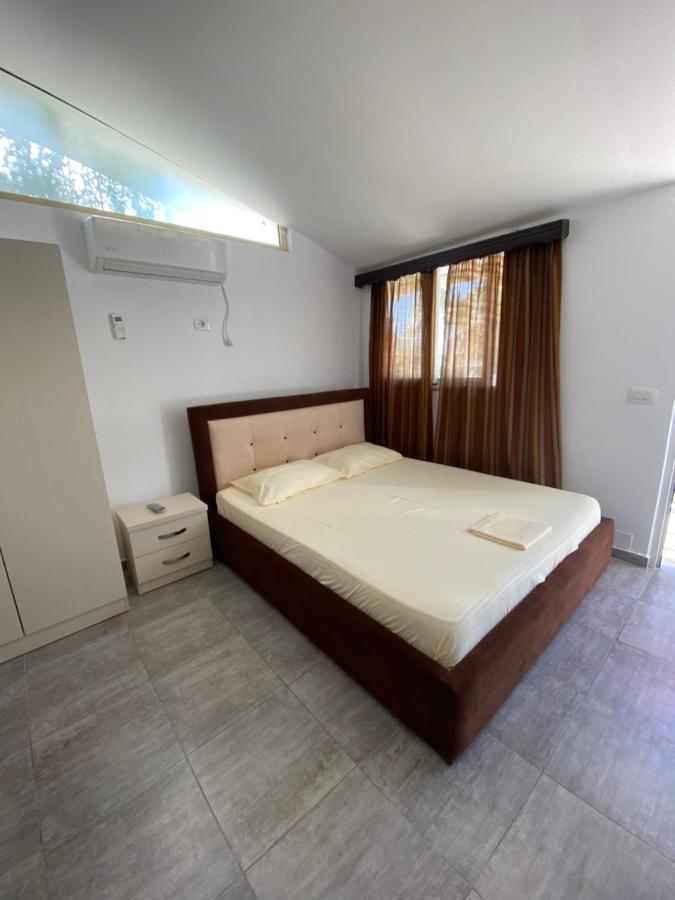 Seaside Cabin Ksamil Aparthotel Ngoại thất bức ảnh